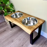 Eiche Design Futterstation mit Baumkante und Edelstahlnäpfen